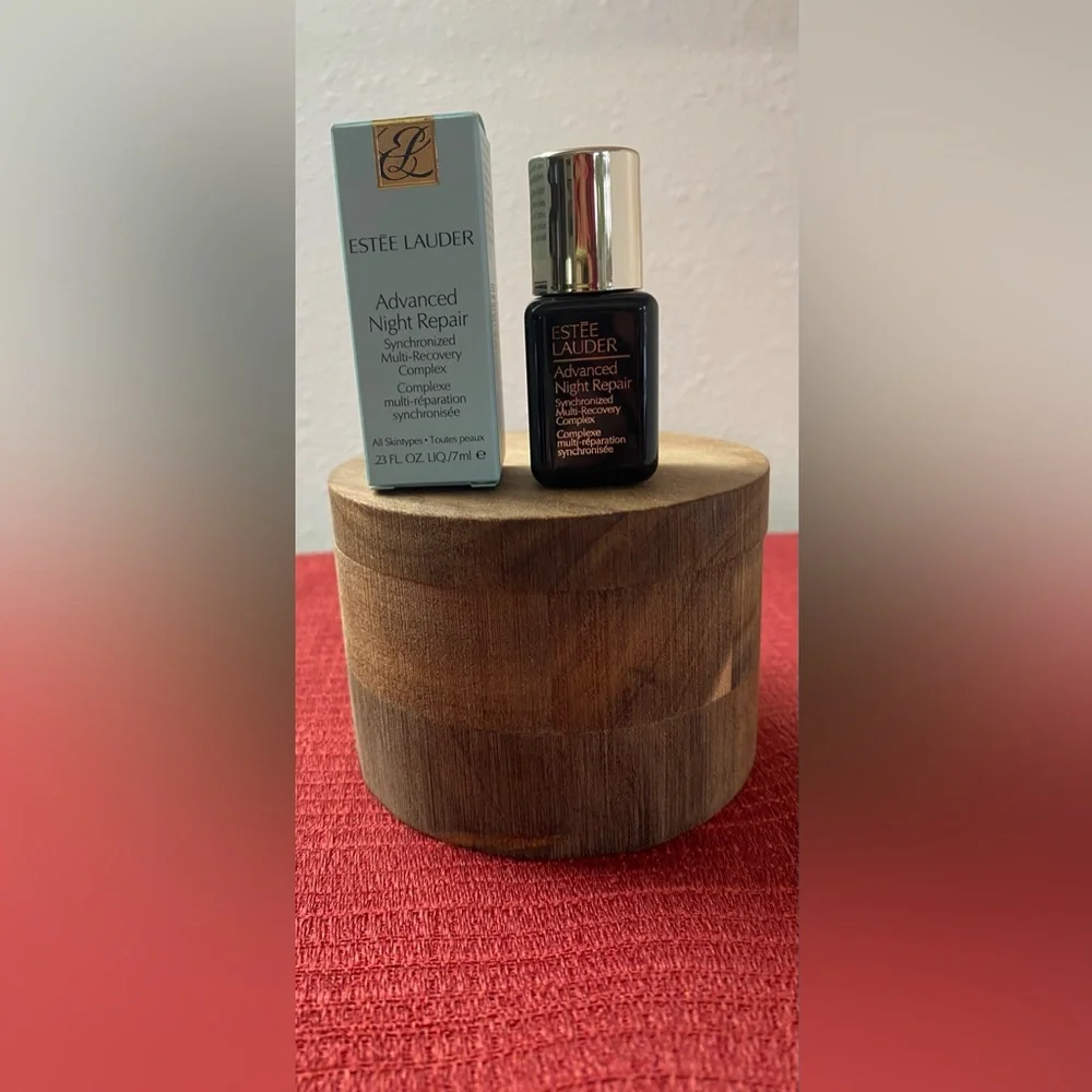 Skincare and Fragrance Mini Set - Picture 11 of 14